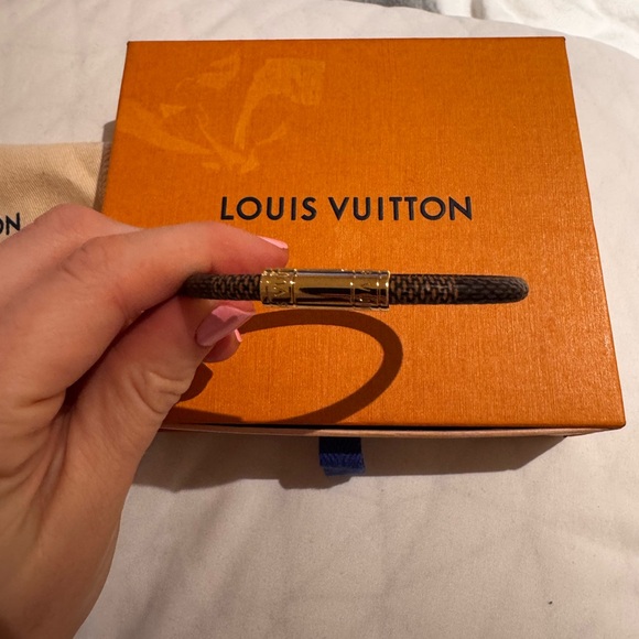 Louis Vuitton Keep It Bracelet Never Worn - Picture 4 of 5
